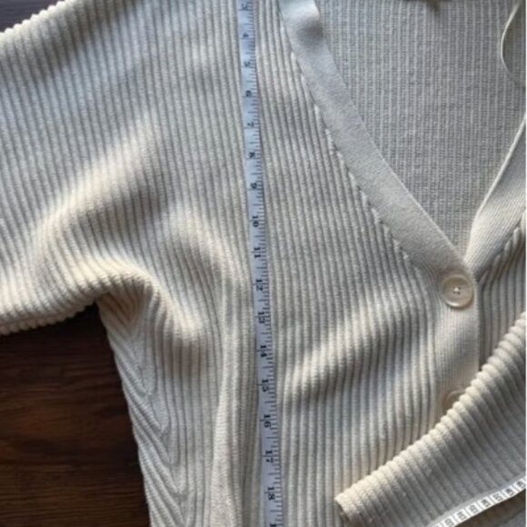 *Perfect for Fall* Adorable Good American Ribbed Beige Cotton-Blend Cardigan - Picture 5 of 7